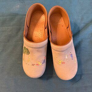 Wonderfully Unique Dansko Clogs, Hand-Painted Size 40